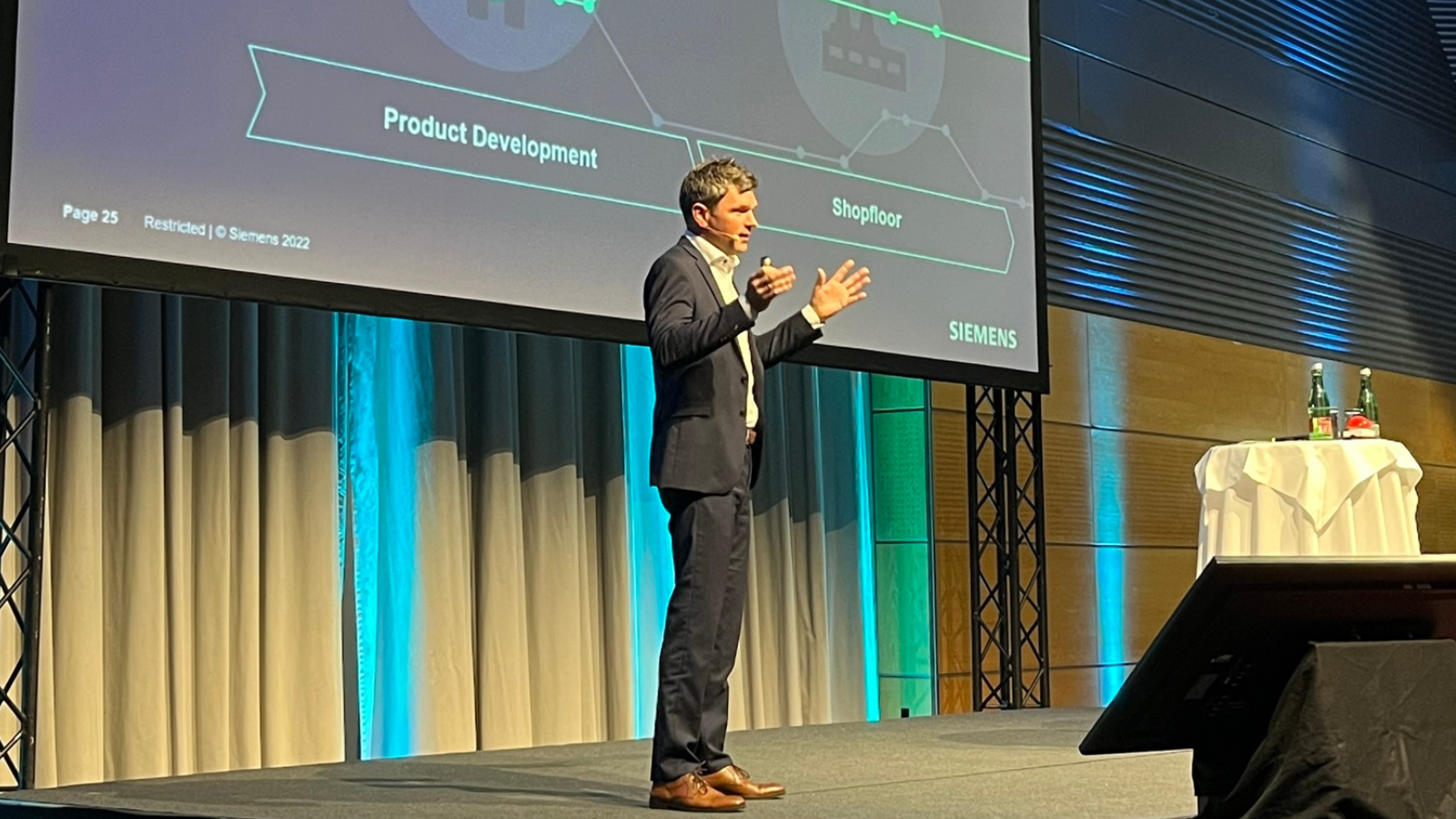Was steckt hinter dem X? Siemens erklärt den neuen Software-Namenszusatz