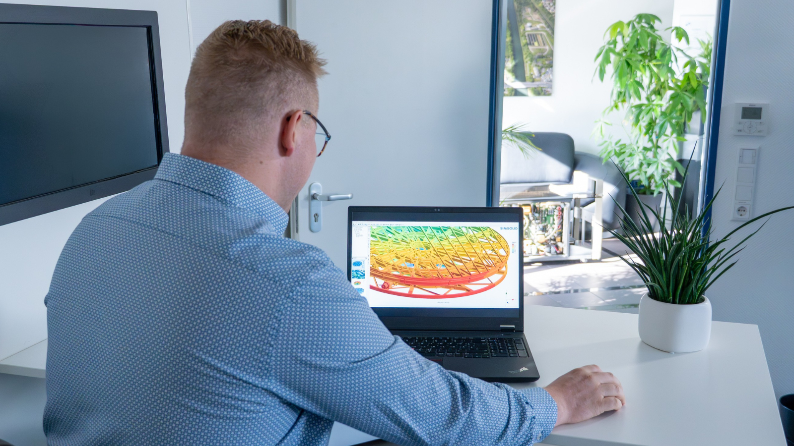 Next-Level-Simulation ohne Vernetzung: Schnellere FEM-Analysen in Minuten